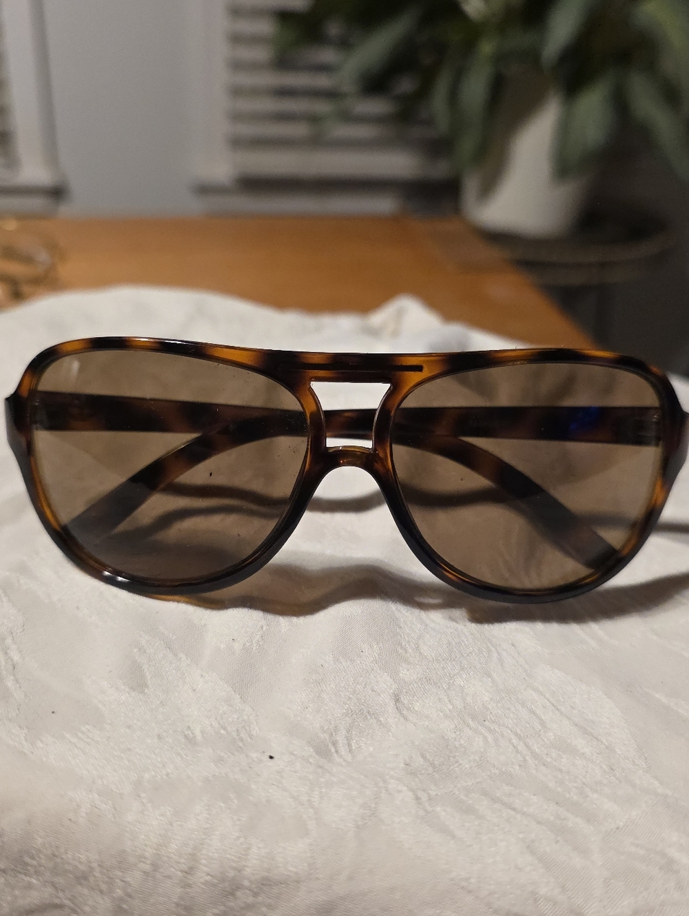Timberland Tortoiseshell Aviator Sunglasses with Brown Lenses